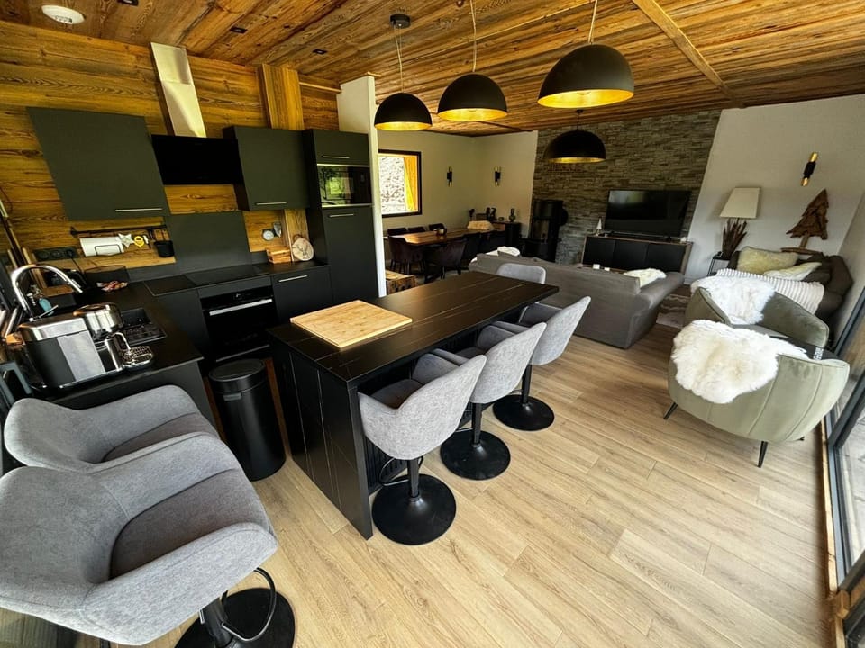 Un Écrin de Sérénité Face aux Montagne chalet nathalya Chalet in Piedmont