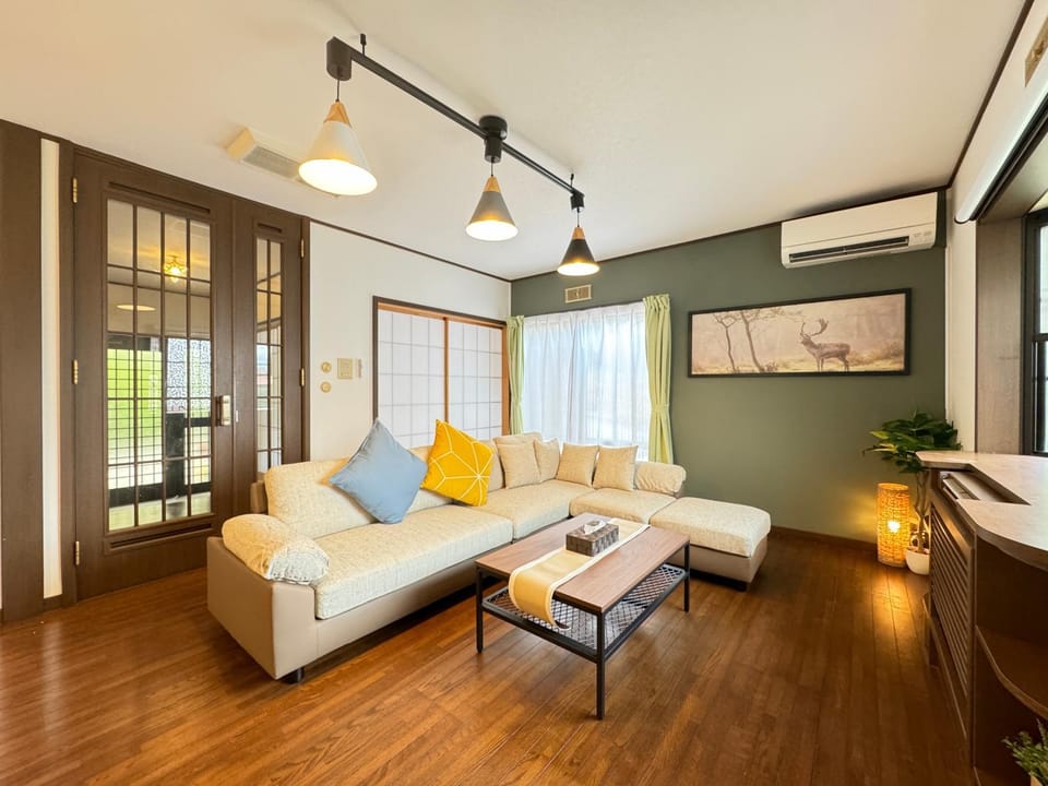 Living room, air conditioner