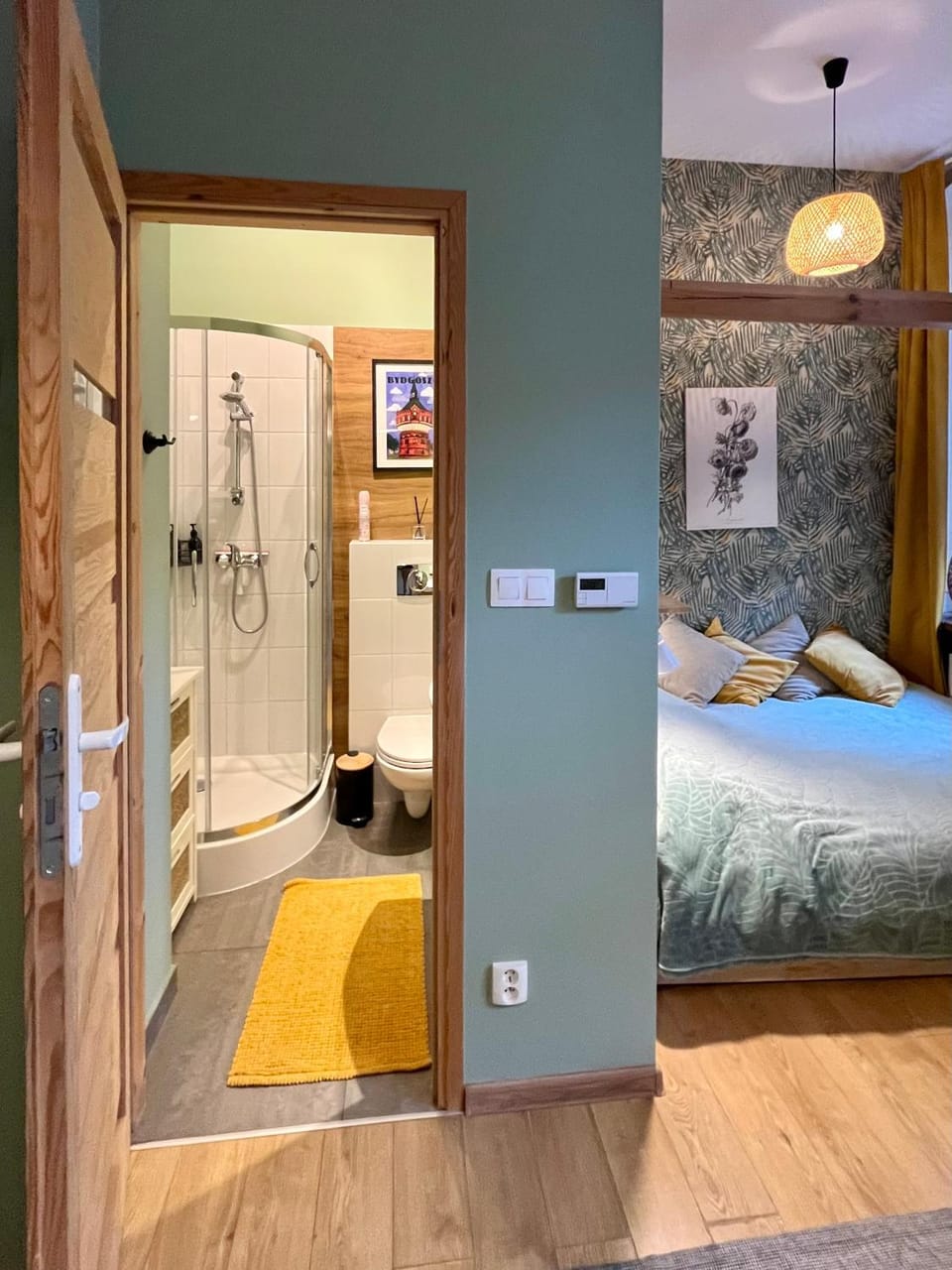 Shower, Bathroom, Bedroom