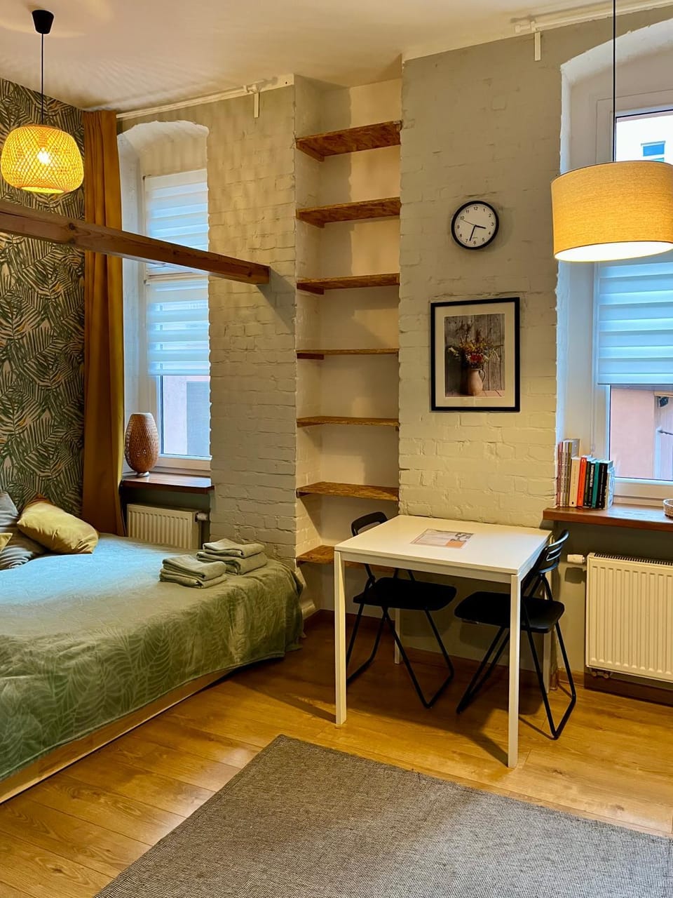 Bed, Living room, Photo of the whole room, Bedroom