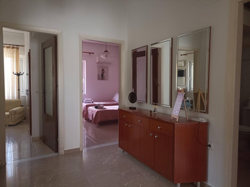 Property building, flat iron, internet