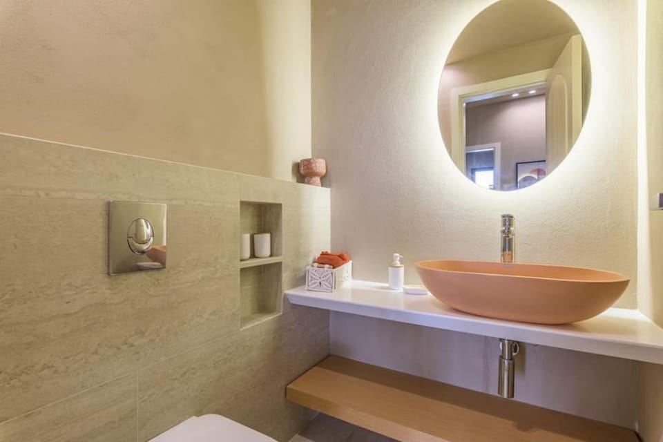 Batroun Retreat 3BR 24-7 Electricity Apartment in Africa