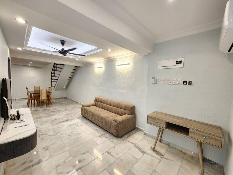 Sunway Homestay 8pax 2Bath Apartment in Penang