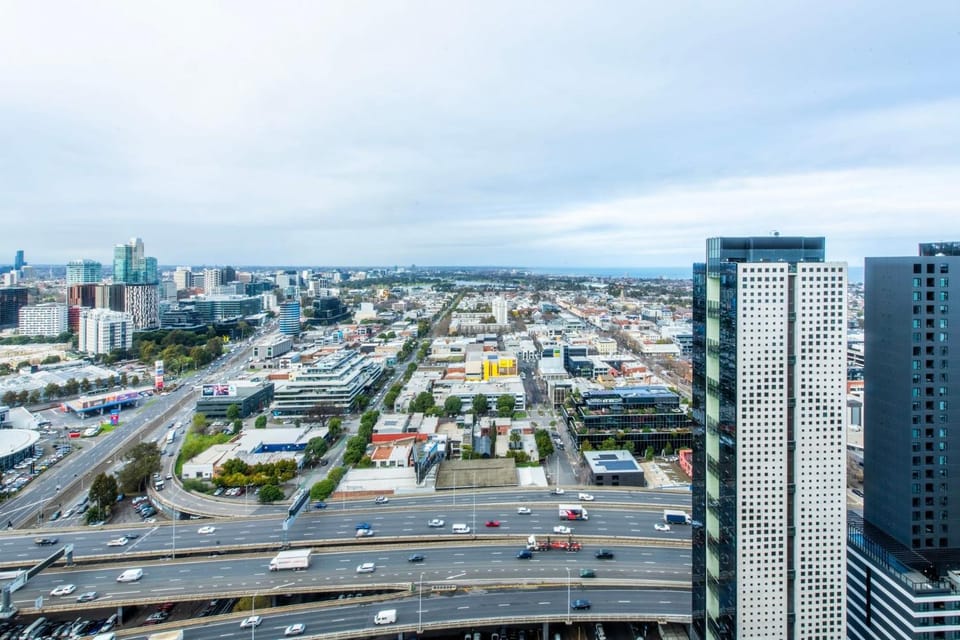 Clarke Place - Elevated City Living with Views Apartment in Southbank