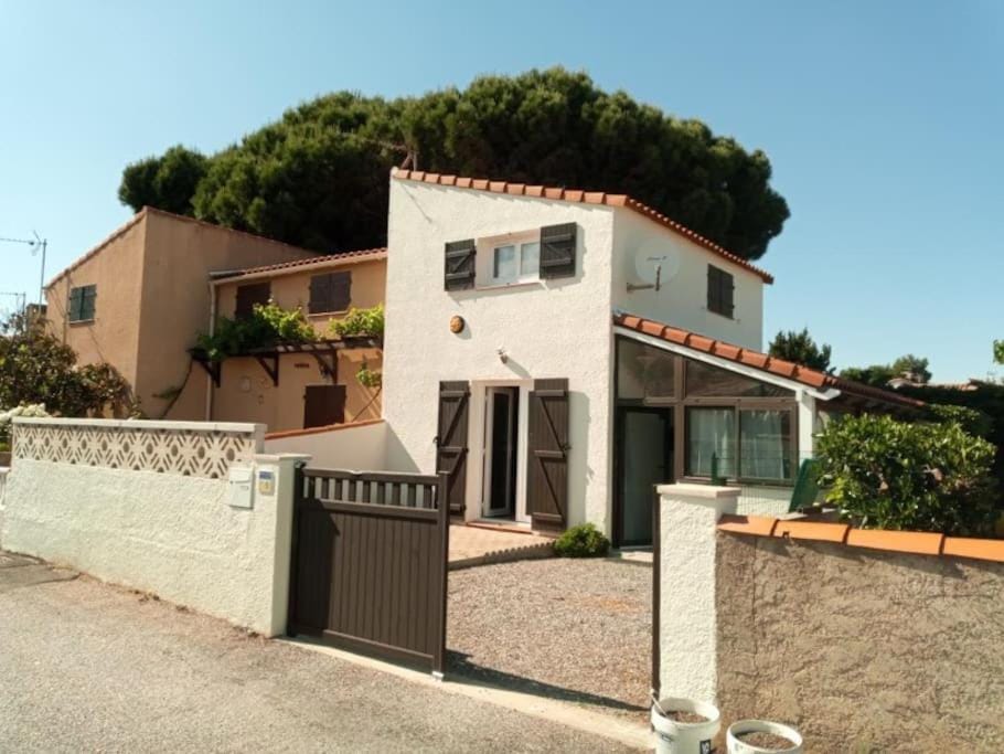 les bleuets, villa bord de mer, quartier calme, climatisation, vérandas House in Occitanie