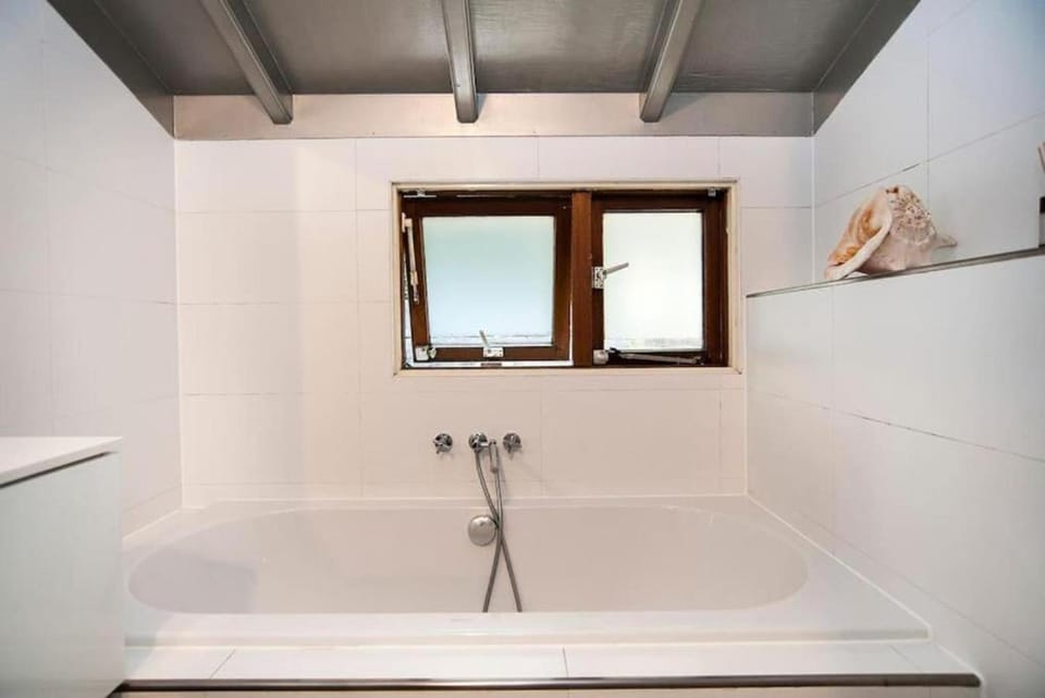 Bathroom, Bath