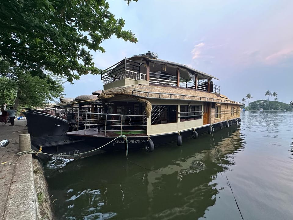 Property building, Lake view