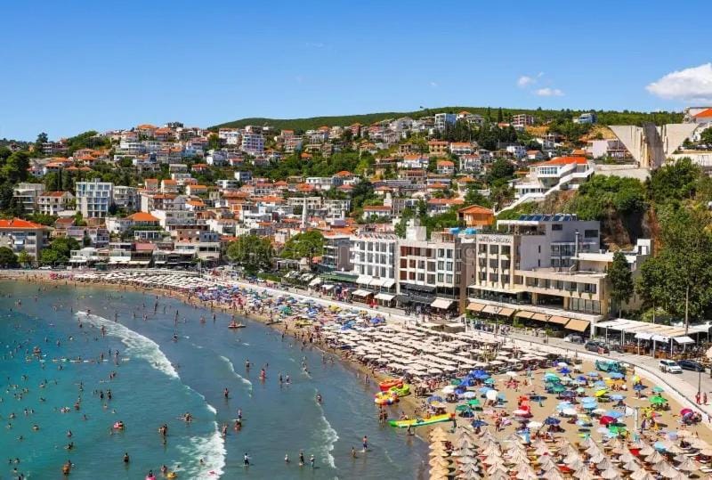 Apartments Lazo Bed and Breakfast in Ulcinj