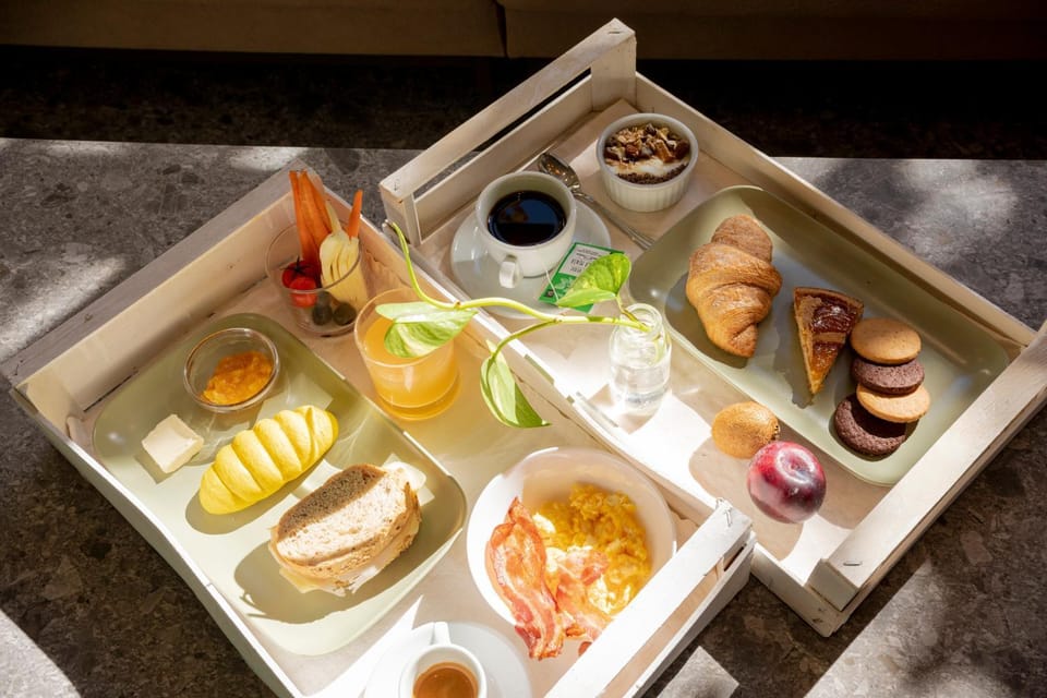 Breakfast, Breakfast, Continental breakfast, Buffet breakfast