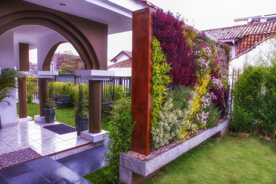 Day, Garden