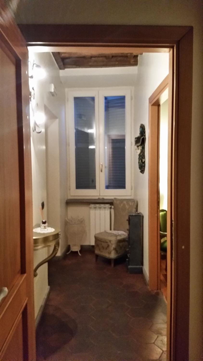 Seating area, Internal: Not applicable to any particular room