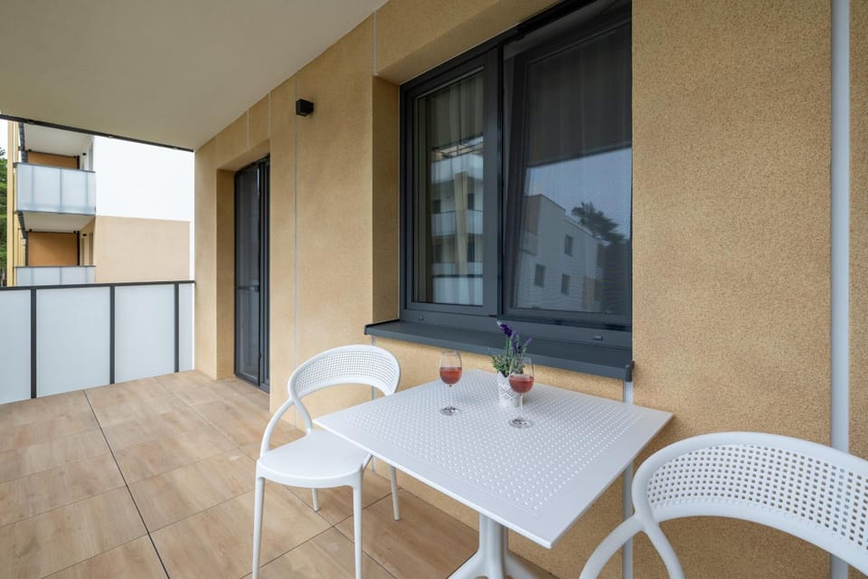 Day, Balcony/Terrace, Seating area