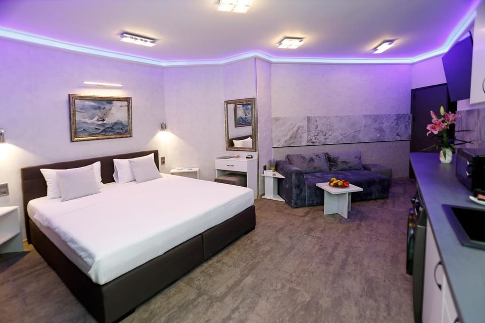 Deluxe 3 Studio City Center Apartment in Burgas