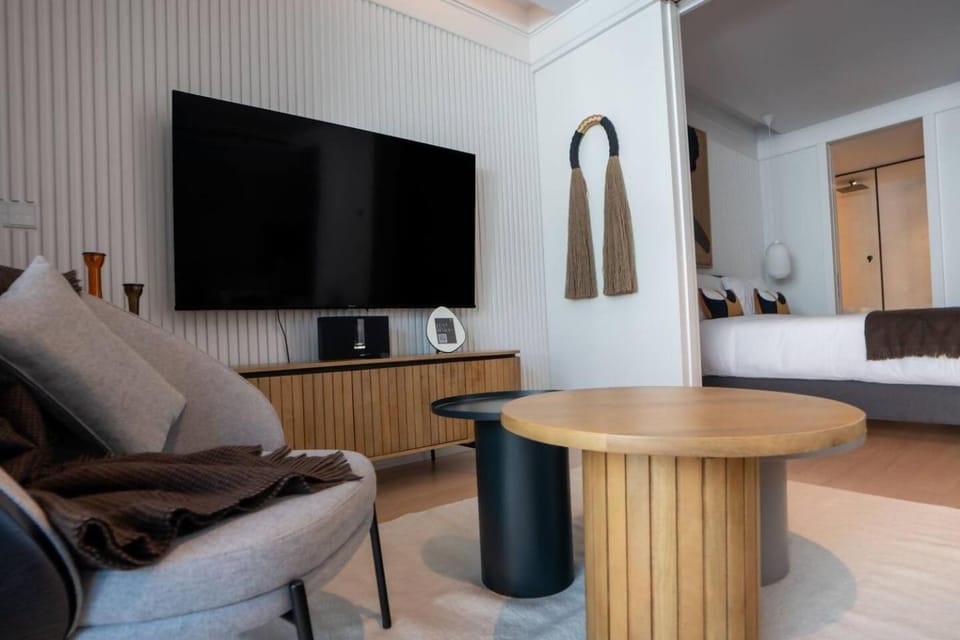 TV and multimedia, Living room, Seating area