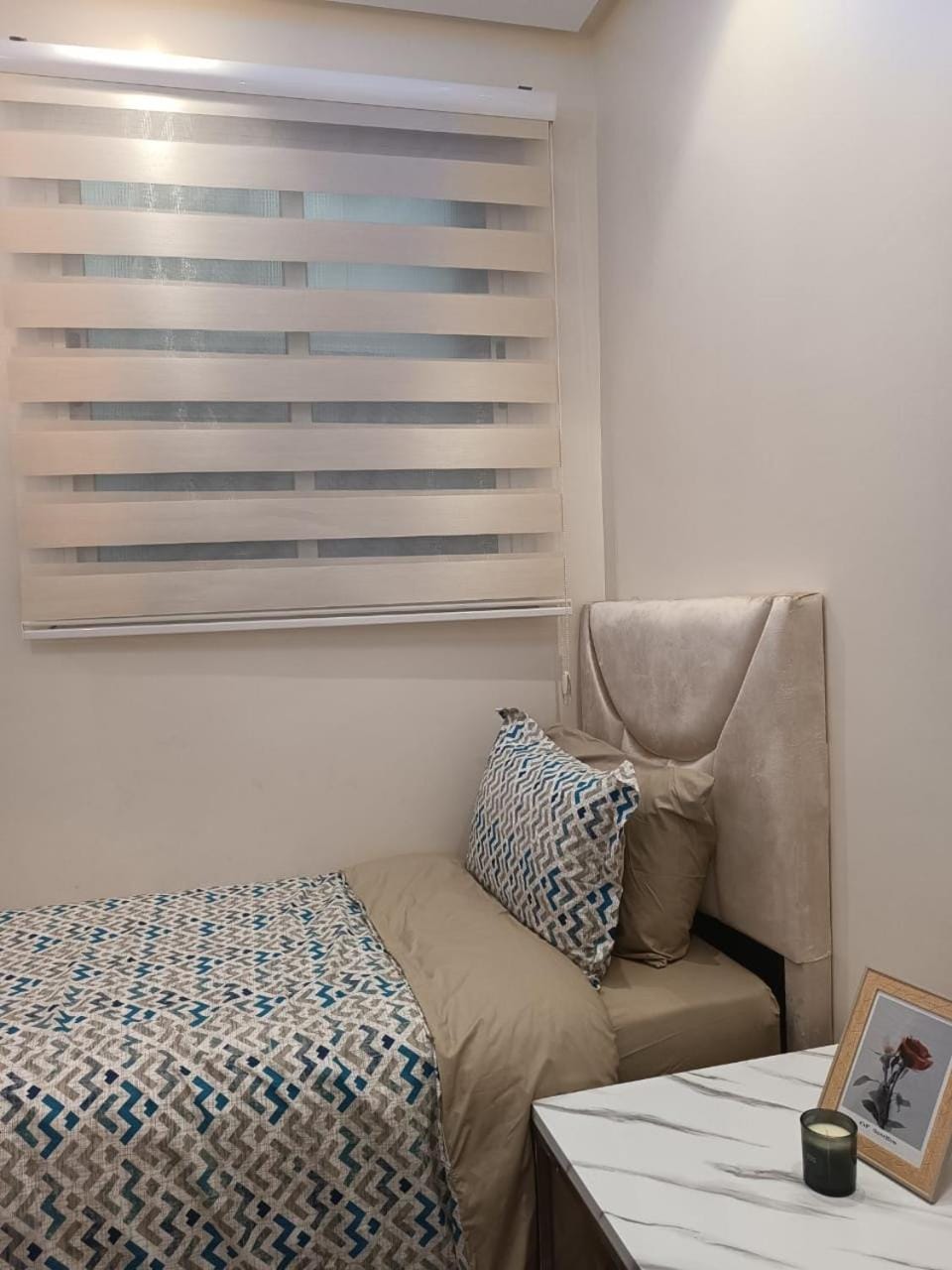 Bed, Living room, Photo of the whole room, Bedroom