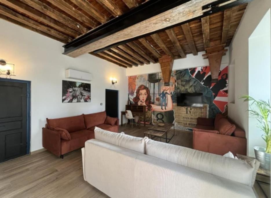 Le Family Pop-Art House in Auvergne-Rhône-Alpes
