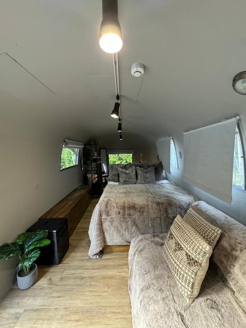 Living room, Photo of the whole room