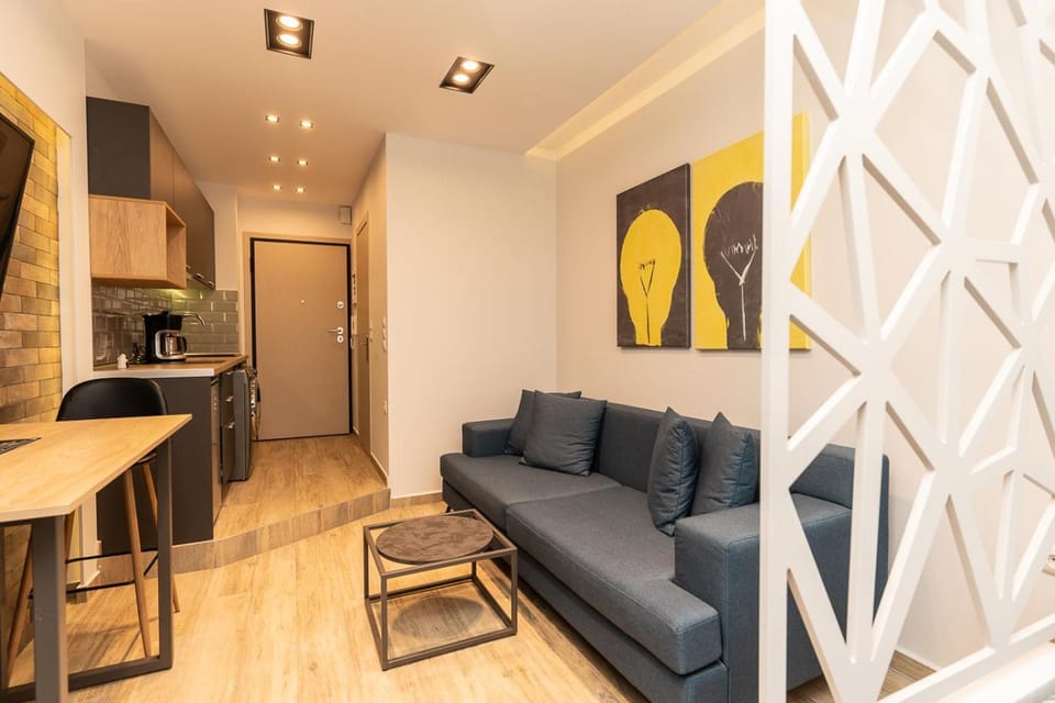 Kitchen or kitchenette, Living room, Seating area, Dining area