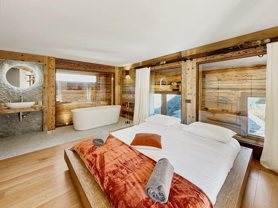 Bed, Bedroom