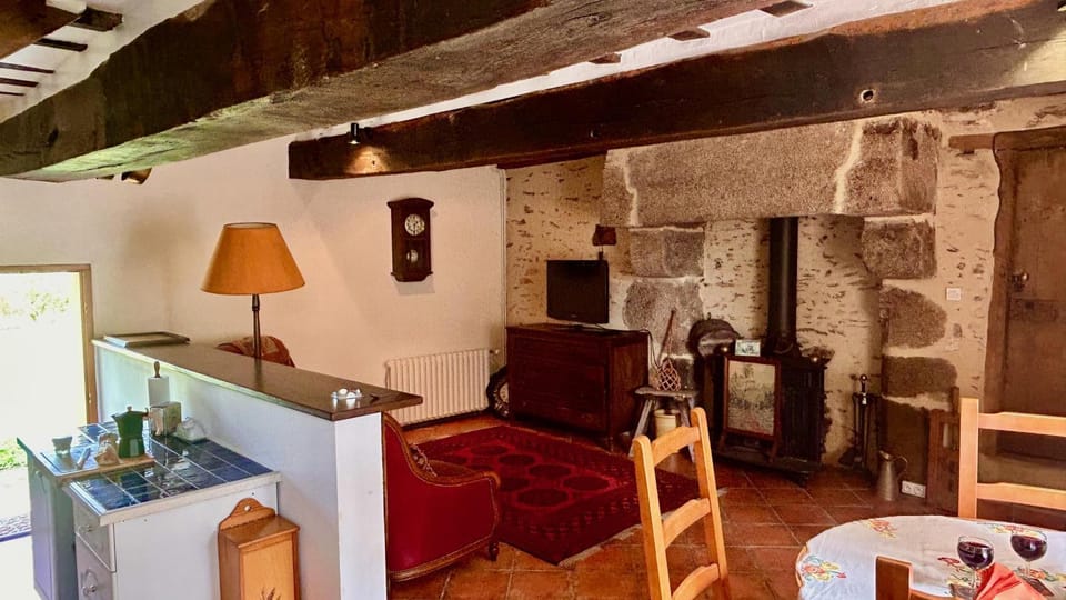 Charming Cottage Retreat with garden House in Pays de la Loire