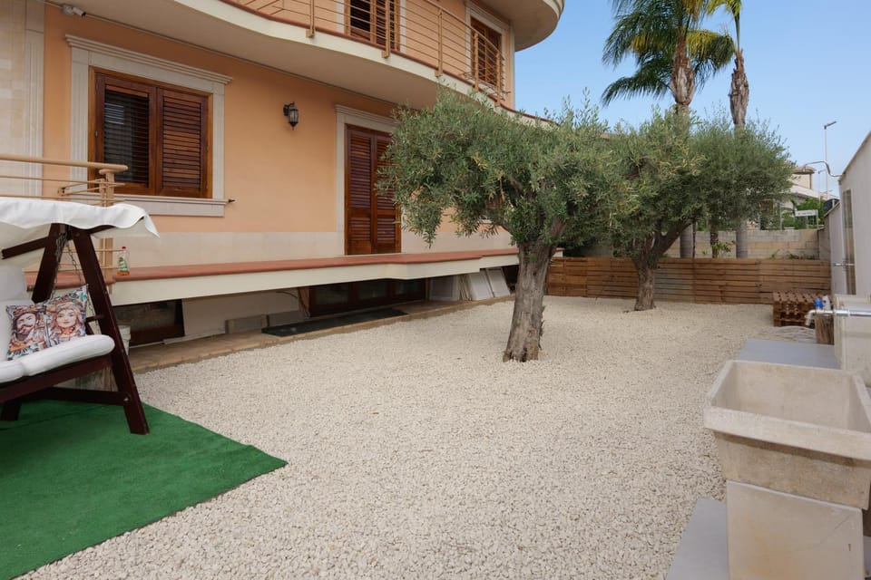 Property building, Garden