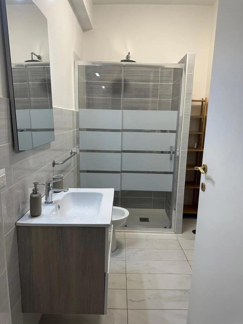 Shower, Bathroom