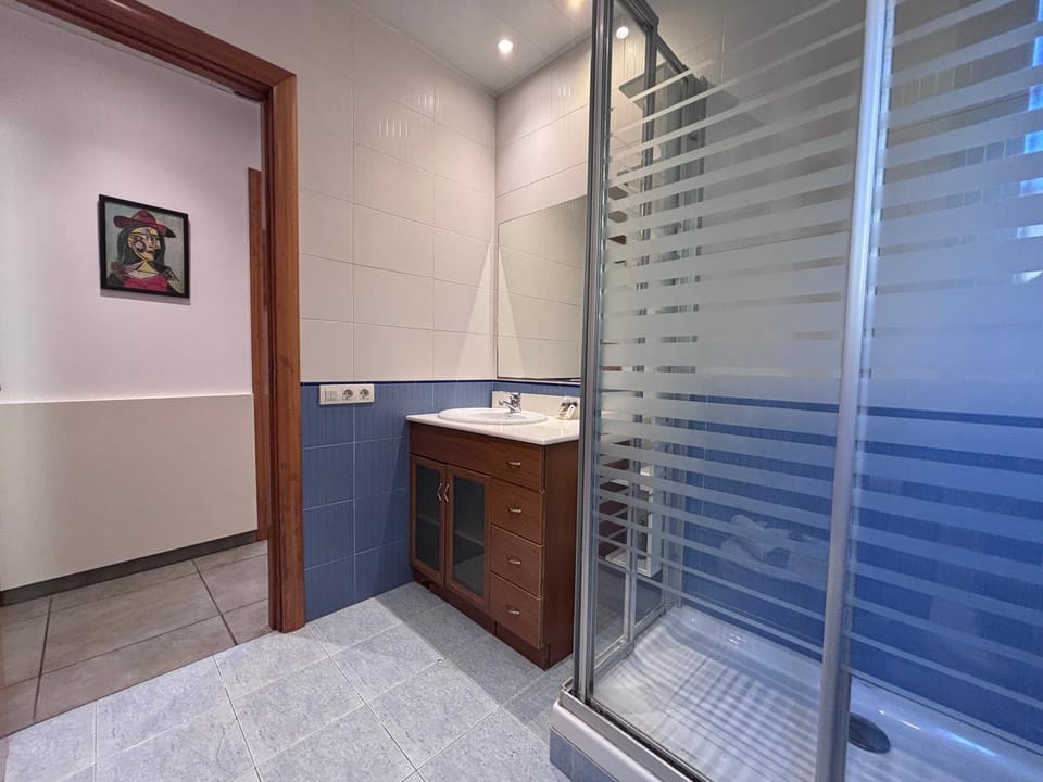Shower, Bathroom