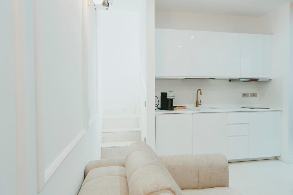 Kitchen or kitchenette, Living room, Seating area