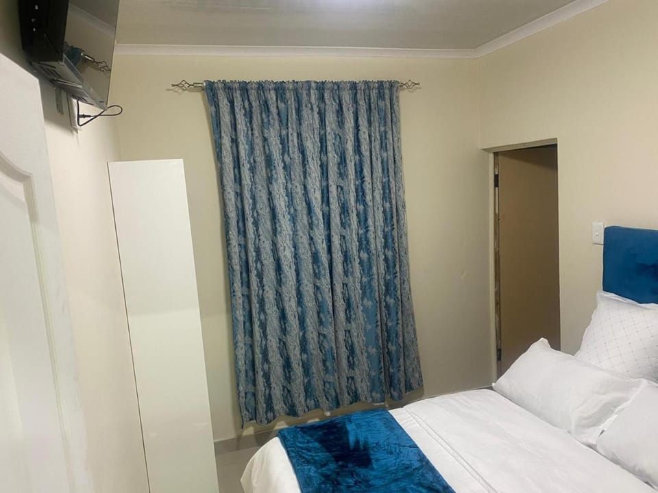 Sabbath Lodge VIP Bed and Breakfast in Cape Town