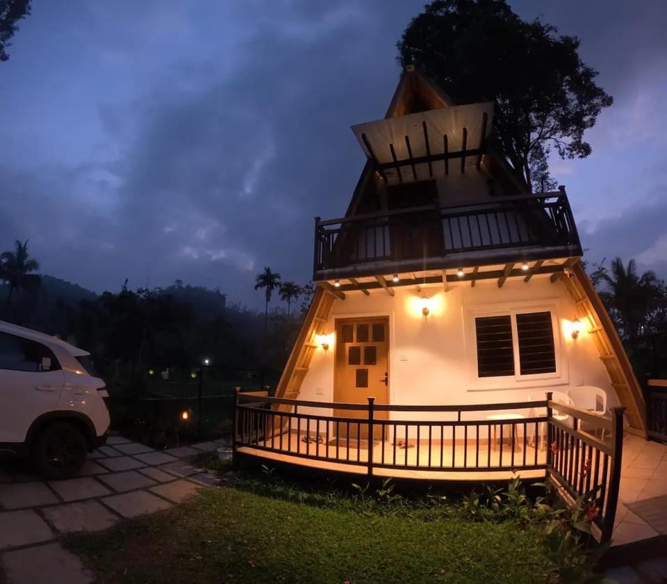 Hill View 'A'Frame Villa Wayanad Apartment in Kerala