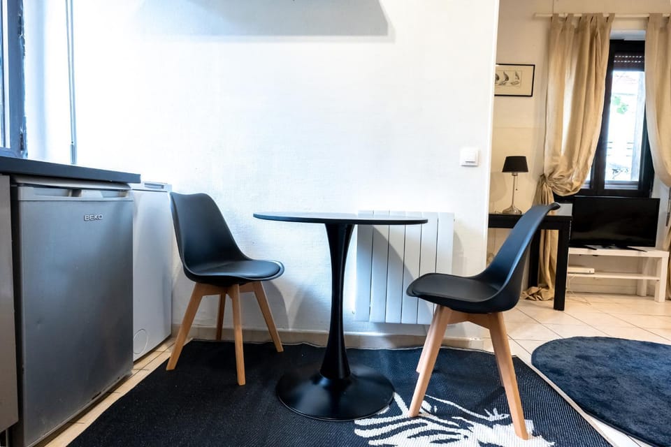 Joli Studio Joinville bord de marne 15m de Paris Apartment in Île-de-France