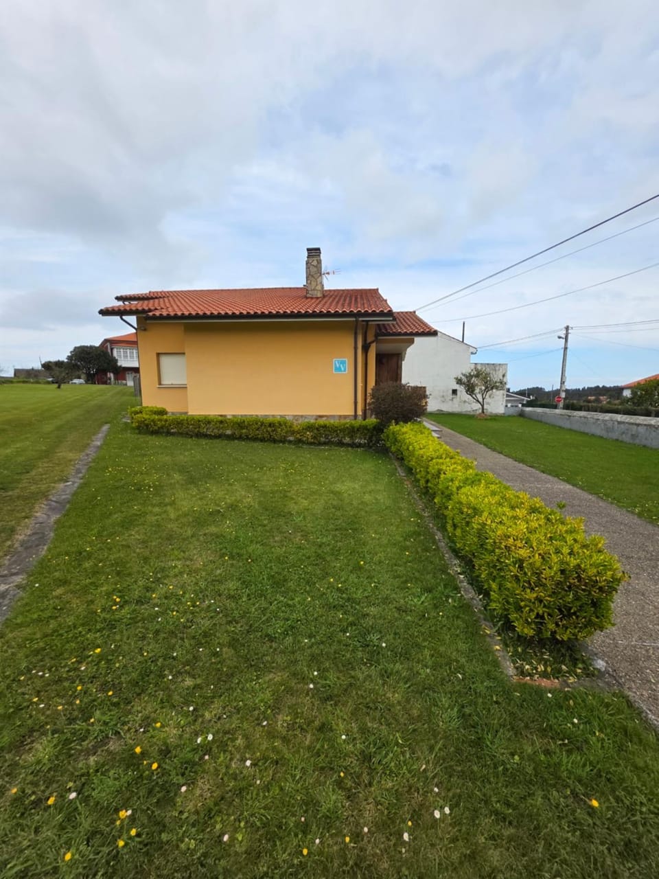 Property building, Spring, Day, Natural landscape, Garden, Garden view