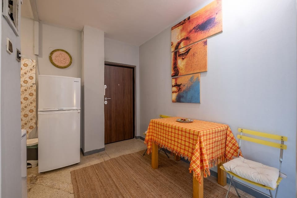 Very comfortable, close to Acropolis Apartment in Athens