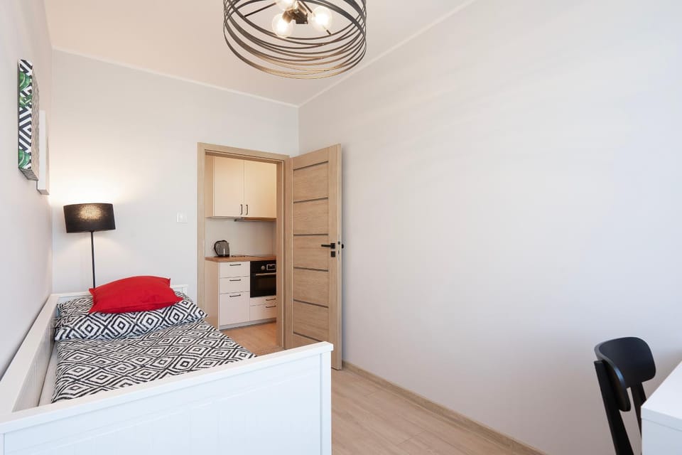 Bed, Kitchen or kitchenette, Photo of the whole room, Bedroom