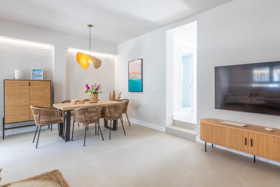 Espectacular adosado - patio, piscina & office Apartment in Tarifa