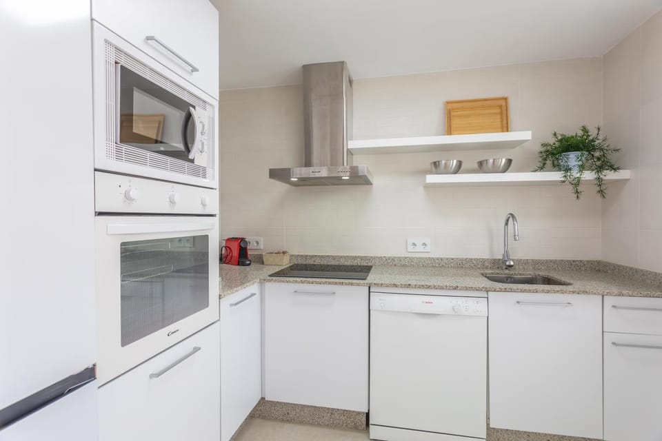Espectacular adosado - patio, piscina & office Apartment in Tarifa