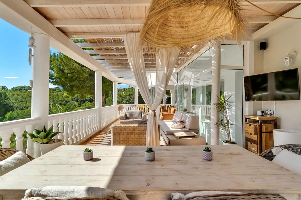 TV and multimedia, View (from property/room), Balcony/Terrace, Seating area, Evening entertainment