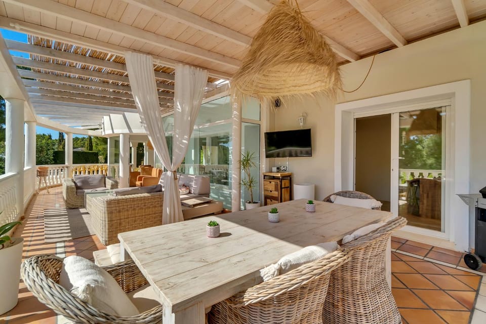 TV and multimedia, Balcony/Terrace, Evening entertainment