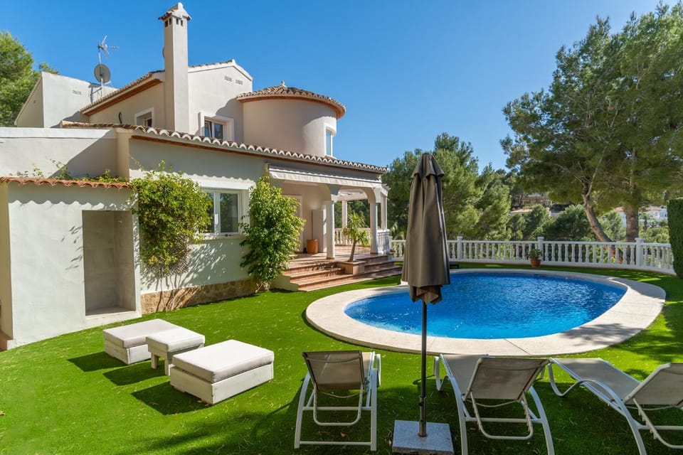 Day, Garden, Swimming pool, sunbed
