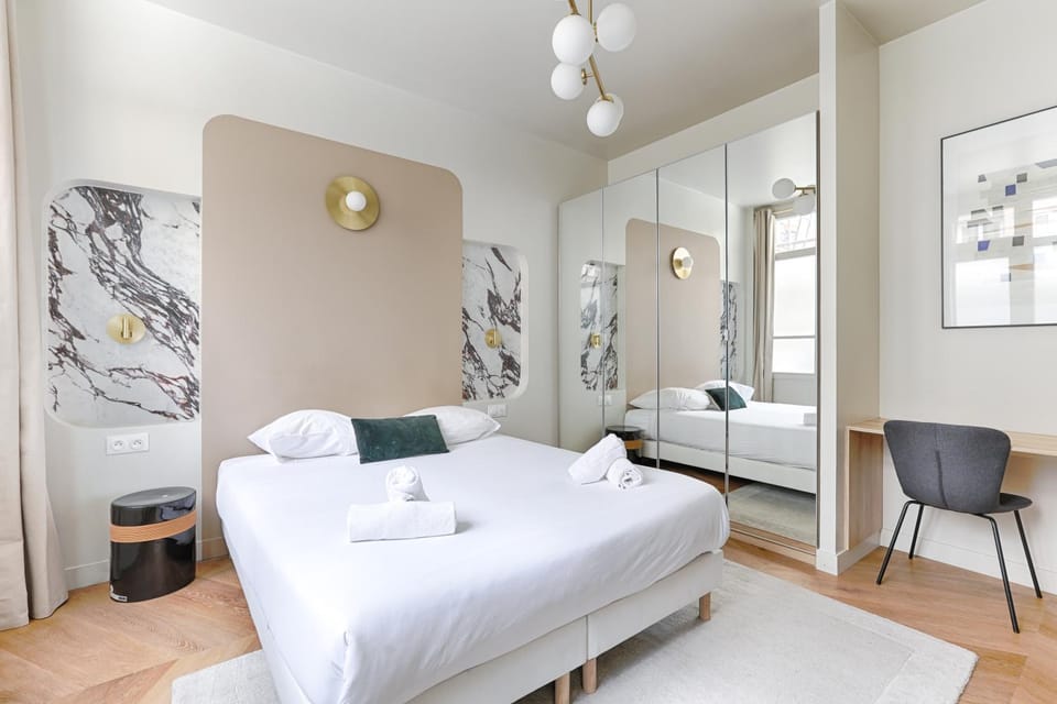 Appartement de charme 1BR Condorcet Saint-Georges Apartment in Paris