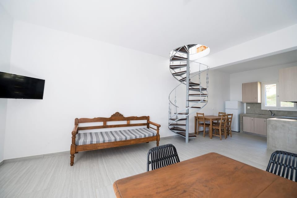 Family house for 5 by Tinosstay House in Decentralized Administration of the Aegean