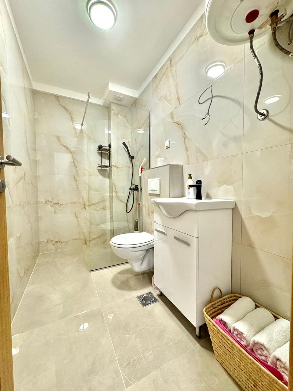 Shower, Toilet, Bathroom