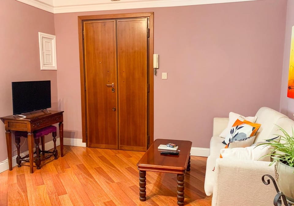 Communal lounge/ TV room, TV and multimedia, Living room