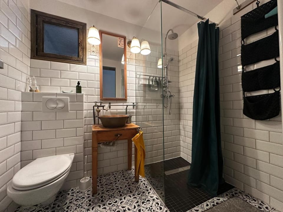 Toilet, Bathroom