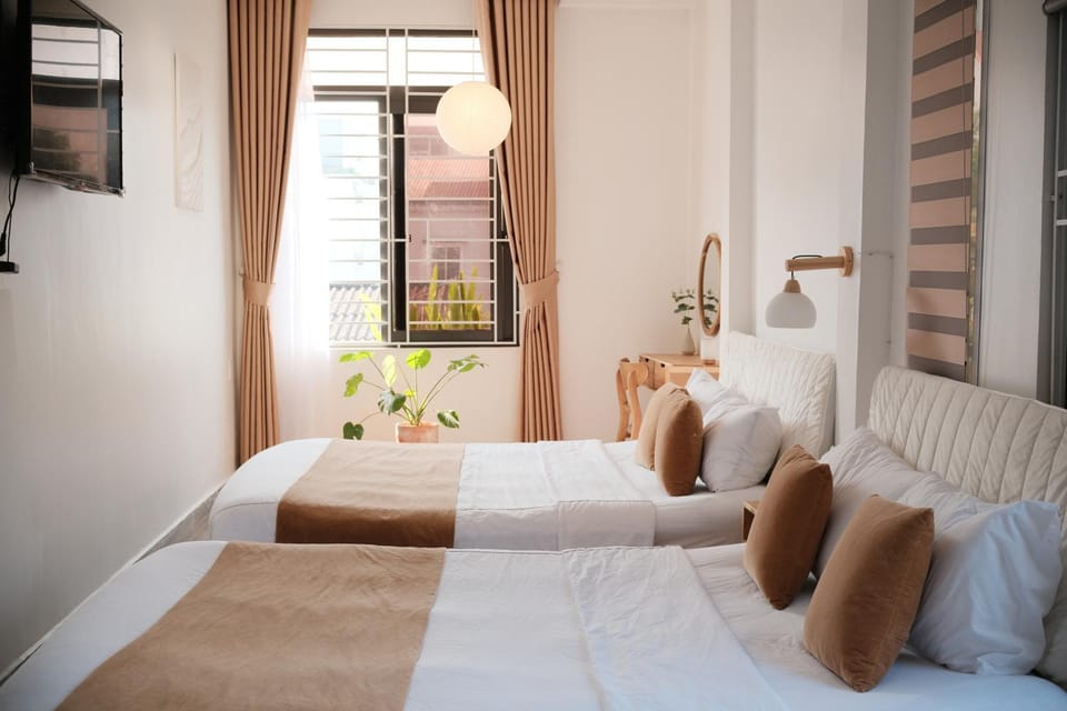 Bed, TV and multimedia, Photo of the whole room