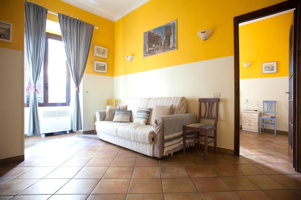 Living room, Photo of the whole room