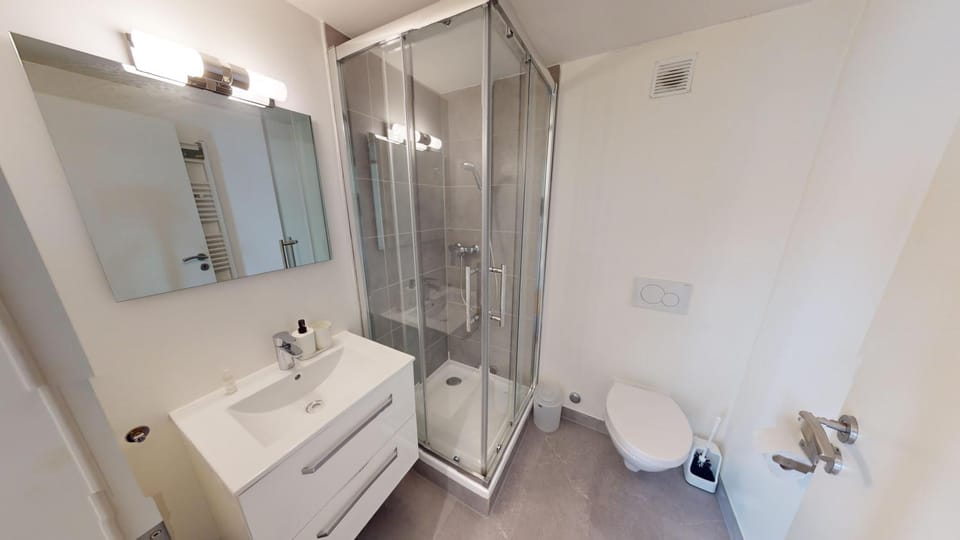 Shower, Bathroom