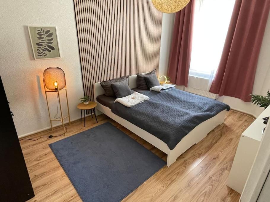 Bed, TV and multimedia, Photo of the whole room, Bedroom, cot, wardrobe