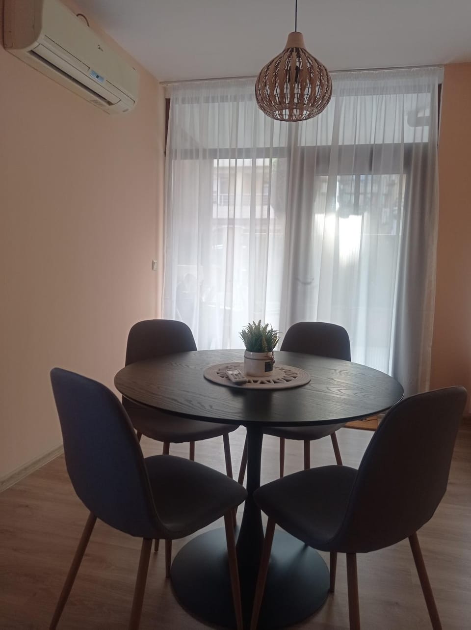 Living room, Seating area, air conditioner