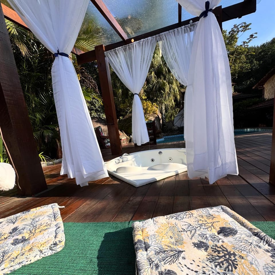 Casa do Soberbo Bed and Breakfast in State of Rio de Janeiro